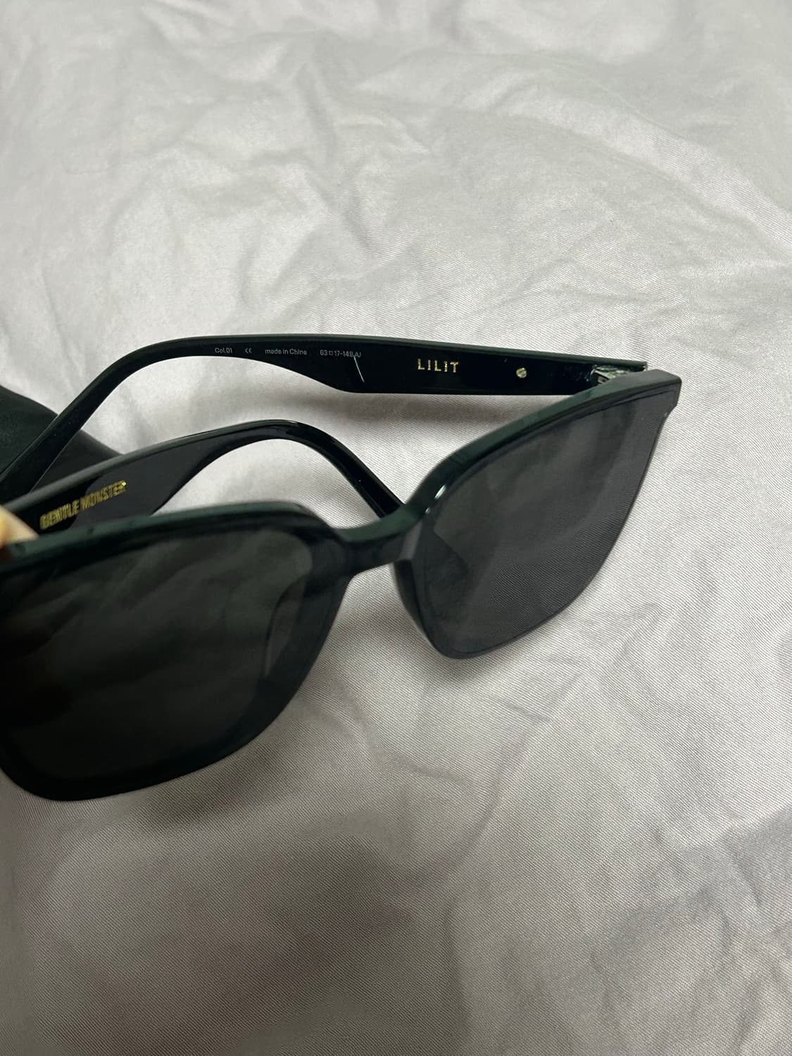젠틀몬스터 선글라스 LILIT 블랙 상품이미지6