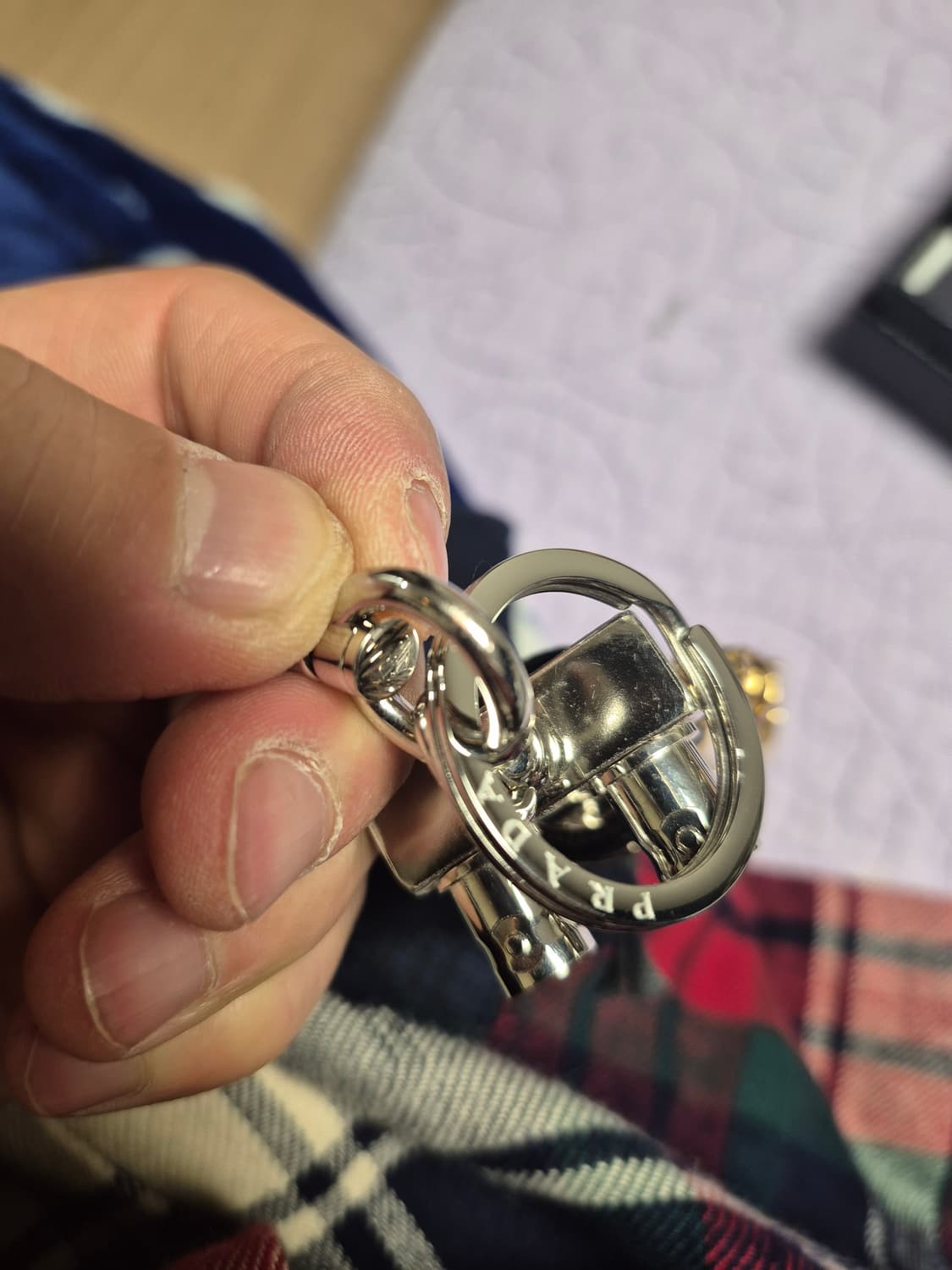 프라다 로봇 사피아노 가죽 백 참 키링 상품이미지5