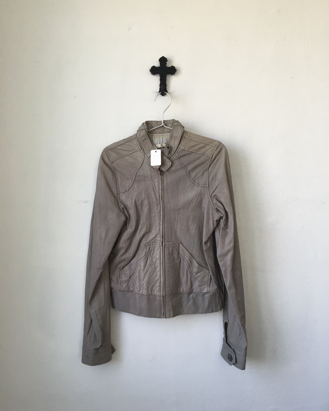 Belted light gray leather jacket 상품이미지1