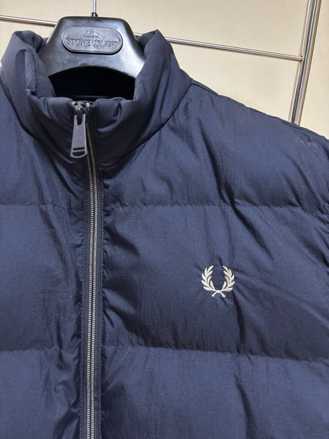 프레드페리 패딩 베스트 상품이미지4