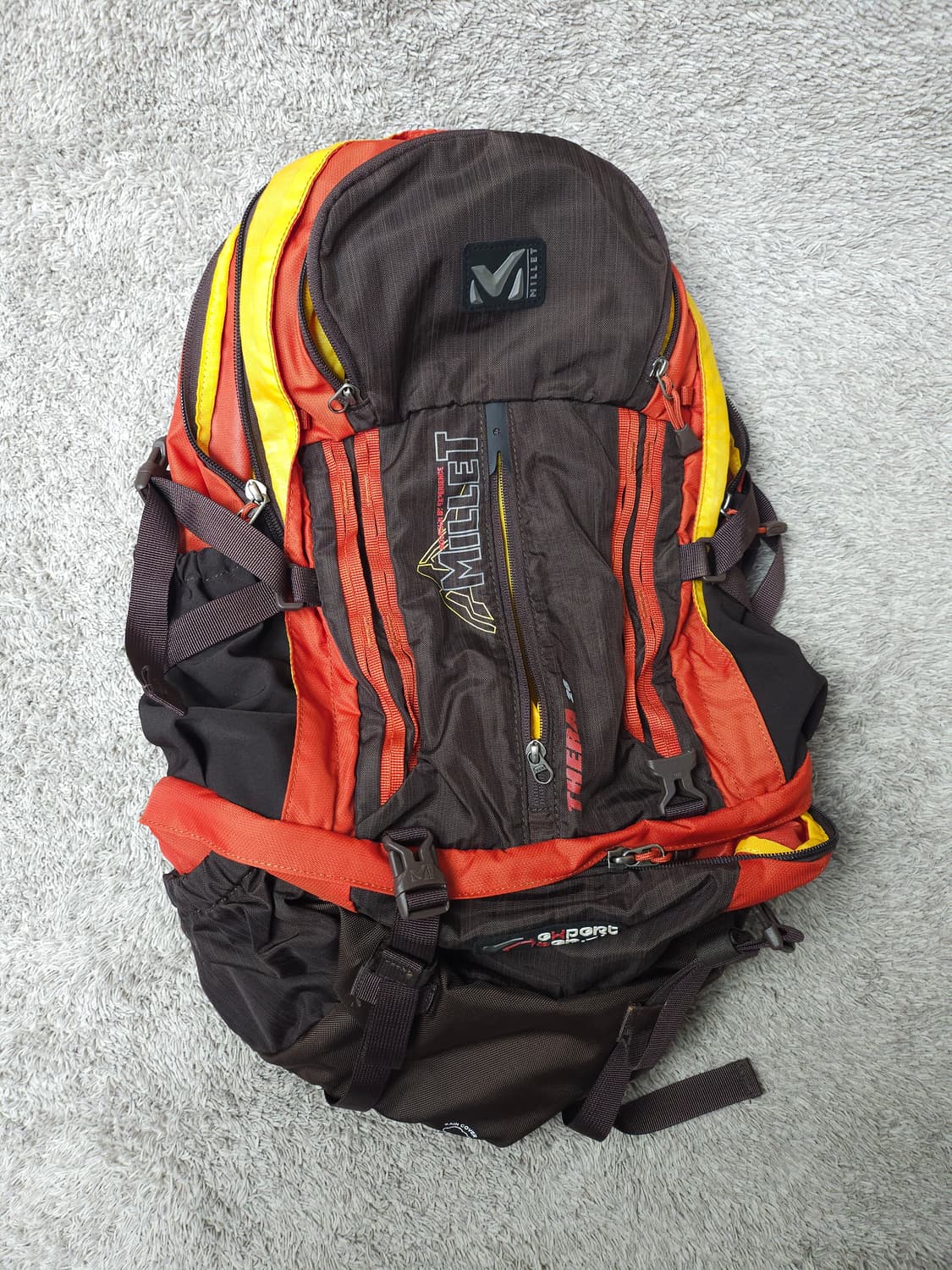 밀레 등산 배낭 기능성 가방 28리터 상품이미지1