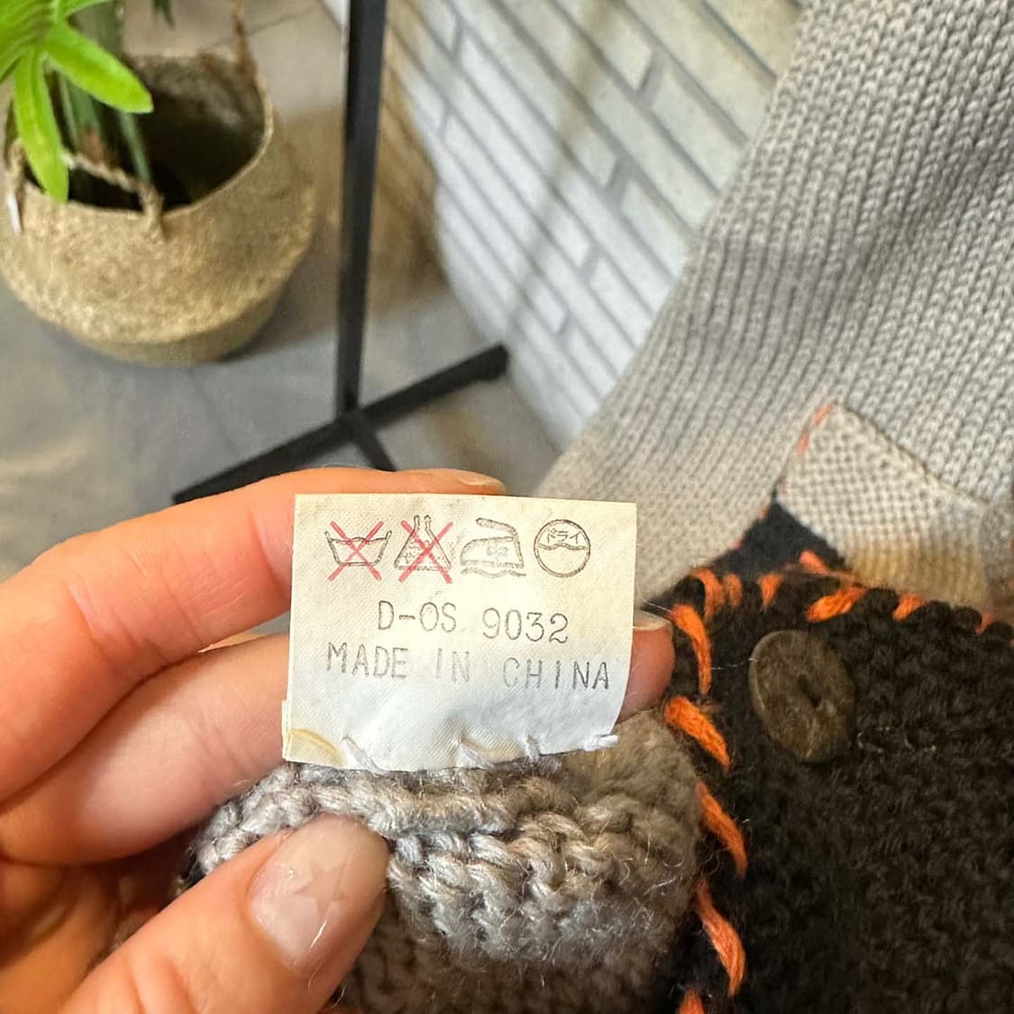 JPN VINTAGE 니트 가디건 카라넥 투포켓 스티치 디테일 블랙 상품이미지7