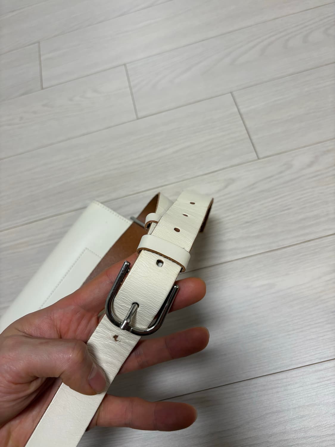 COS 코스 힙색 웨이스트 크로스 백 화이트 상품이미지3