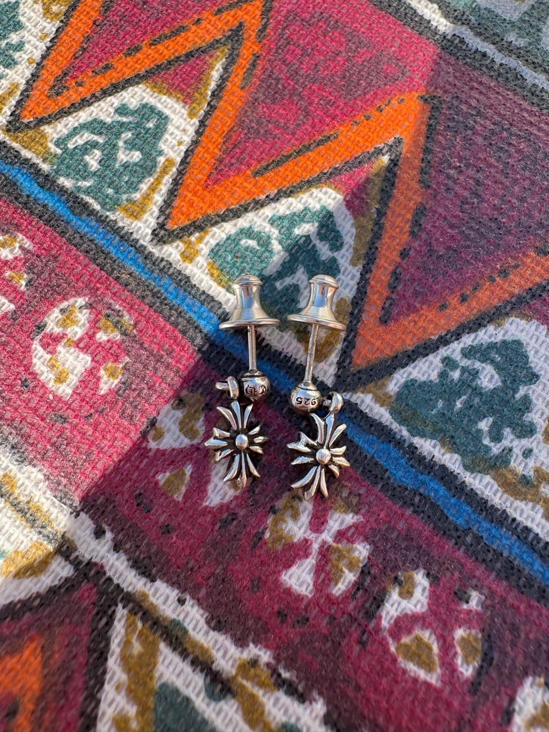 Chrome hearts 타이니 e 귀걸이  상품이미지1