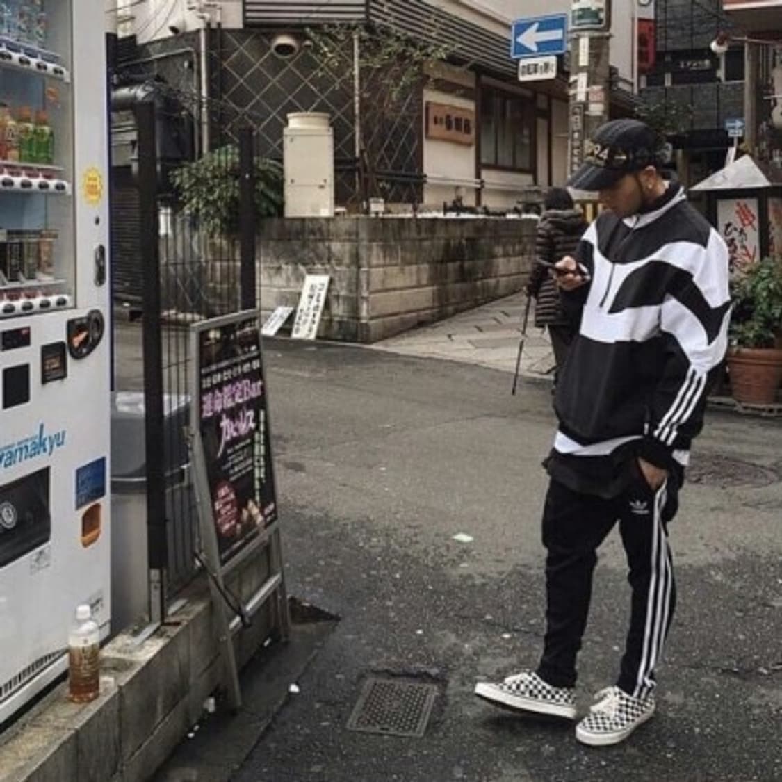 [m] 팔라스 아디다스 하프집업 상품이미지1