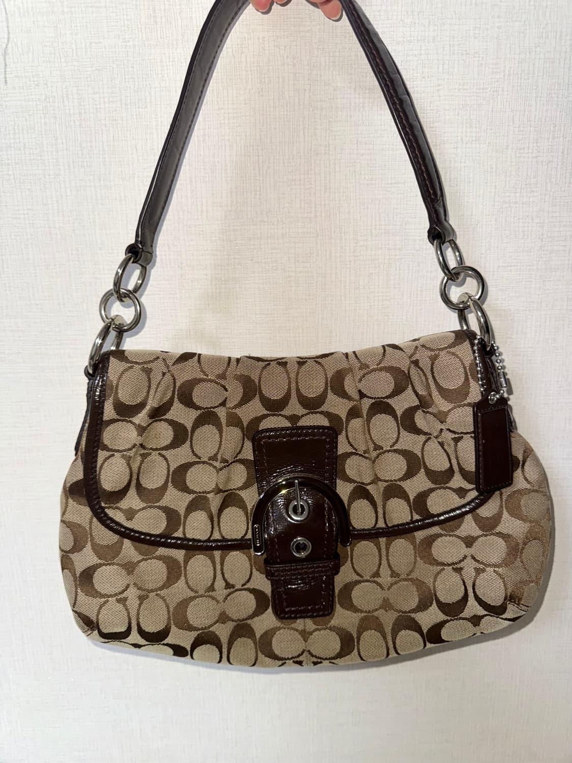 코치 소호 버클 숄더백 상품이미지3