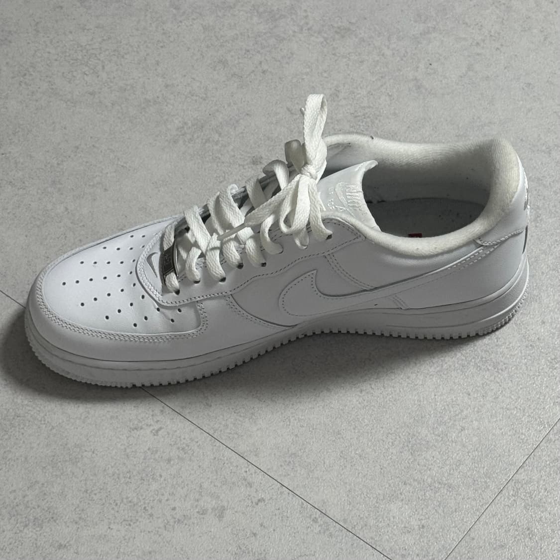 나이키 x 슈프림 에어포스 화이트 9.5 상품이미지4
