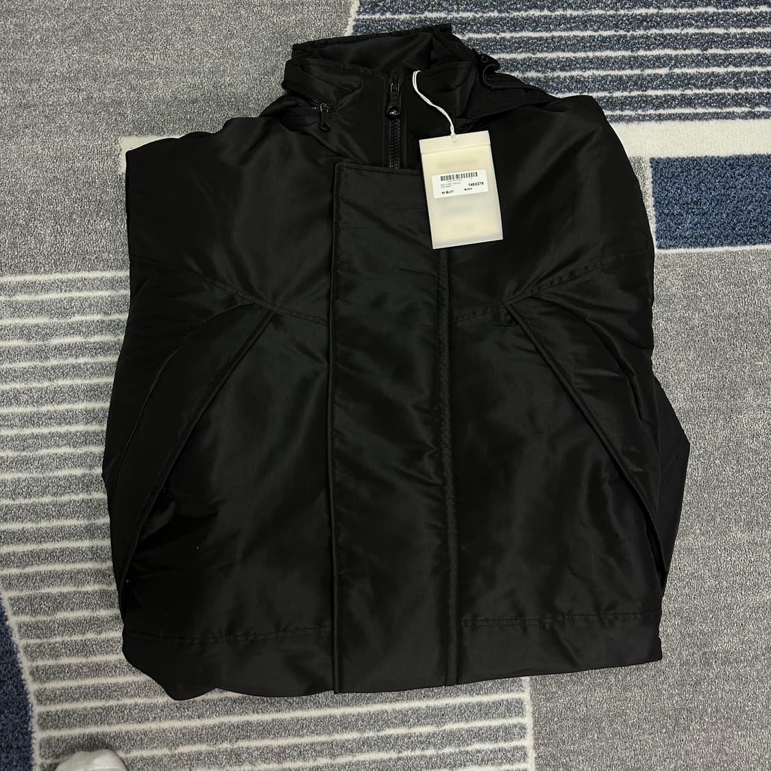 아워레가시 22FW 펜리르 후드 패딩 상품이미지2