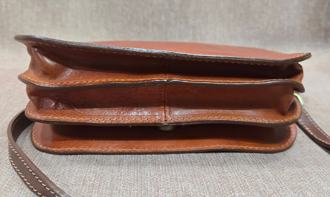 콘테 디 카보우르브라운 빈티지가죽 크로스백 상품이미지6