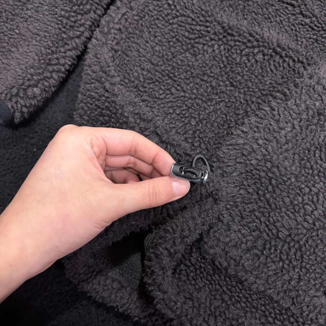 M 피어오브갓 에센셜 블랙 반집업 아노락 플리스 후드티 상품이미지4