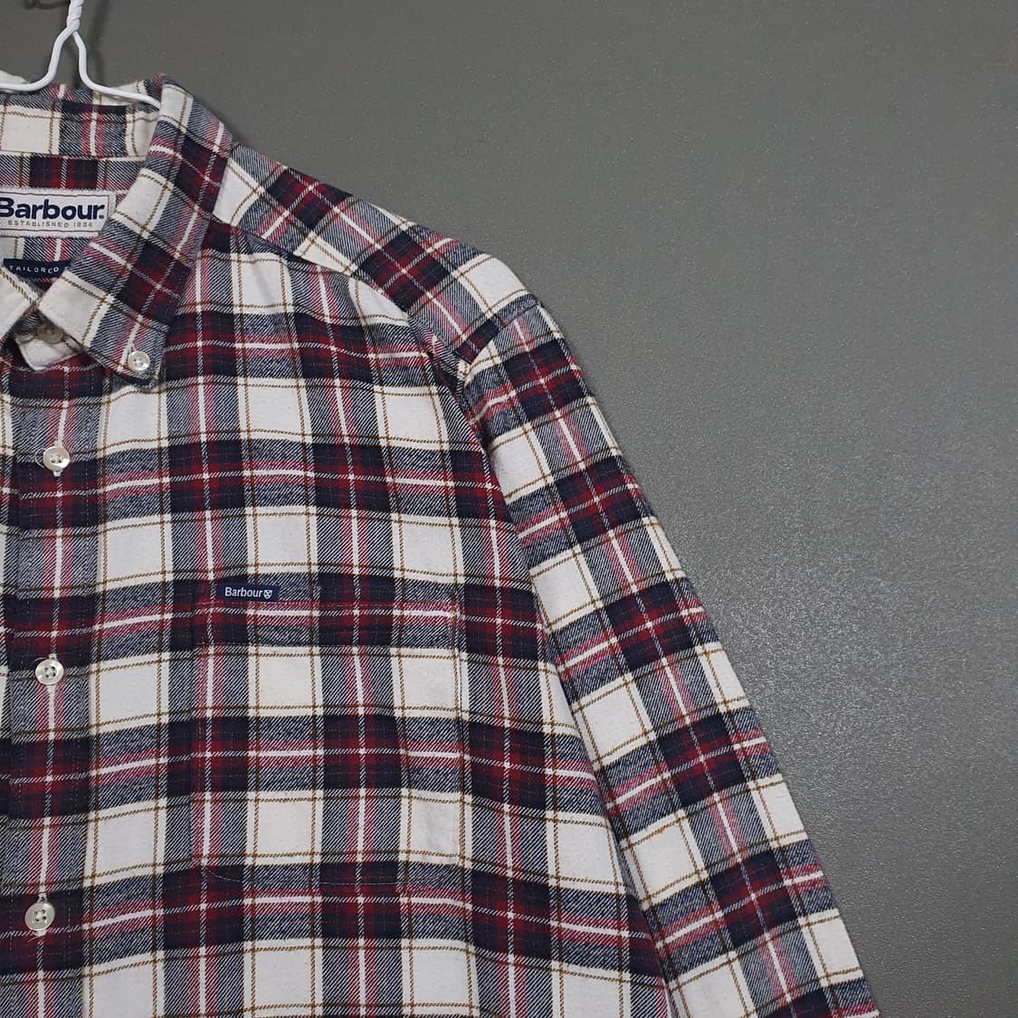 M (95) 바버 알더튼 플란넬 버튼다운 다체크 셔츠 에크루 테일러드핏 상품이미지2