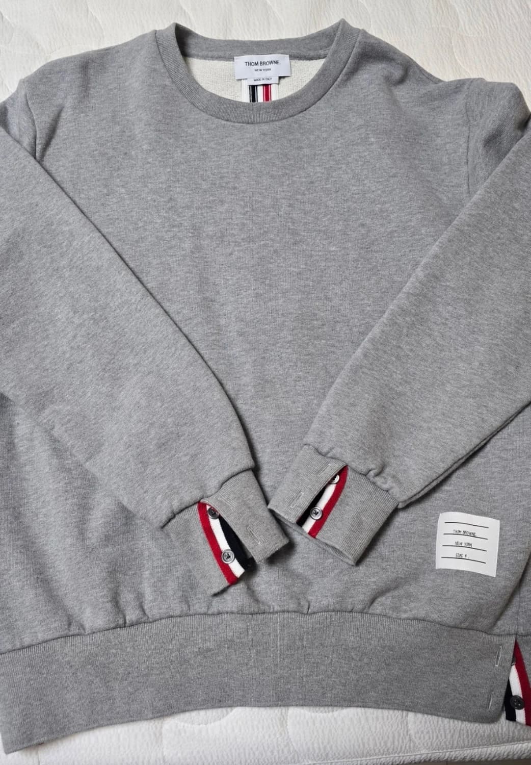 (실착 1회, 사이즈4) 톰브라운 백삼선 맨투맨  상품이미지1