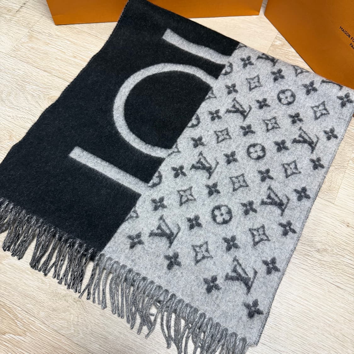 [새상품/선물가능] 루이비통 모노그램 스플릿 캐시미어 머플러 목도리 상품이미지3