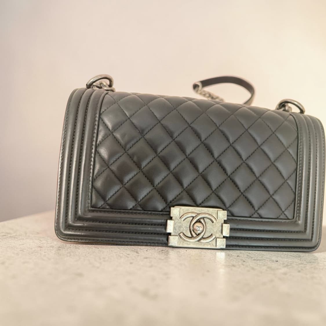 샤넬 보이백 미듐 블랙 상품이미지1
