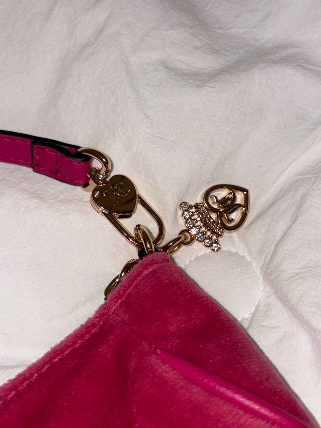 쥬시꾸띄르 하트로고 벨벳 숄더백 상품이미지3