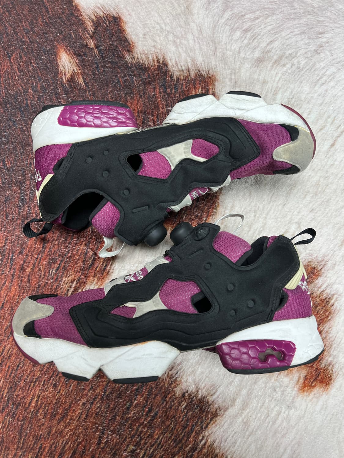 리복 인스타펌프 퓨리 퍼플 270 상품이미지1