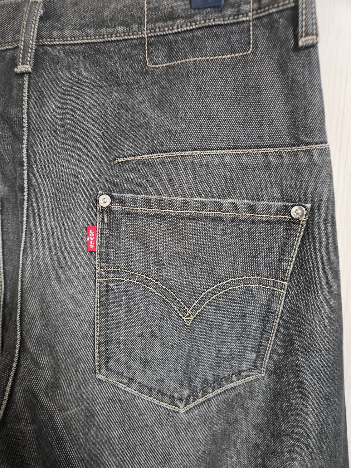 00s 리바이스 엔지니어드진 흑청생지 30x31 상품이미지3