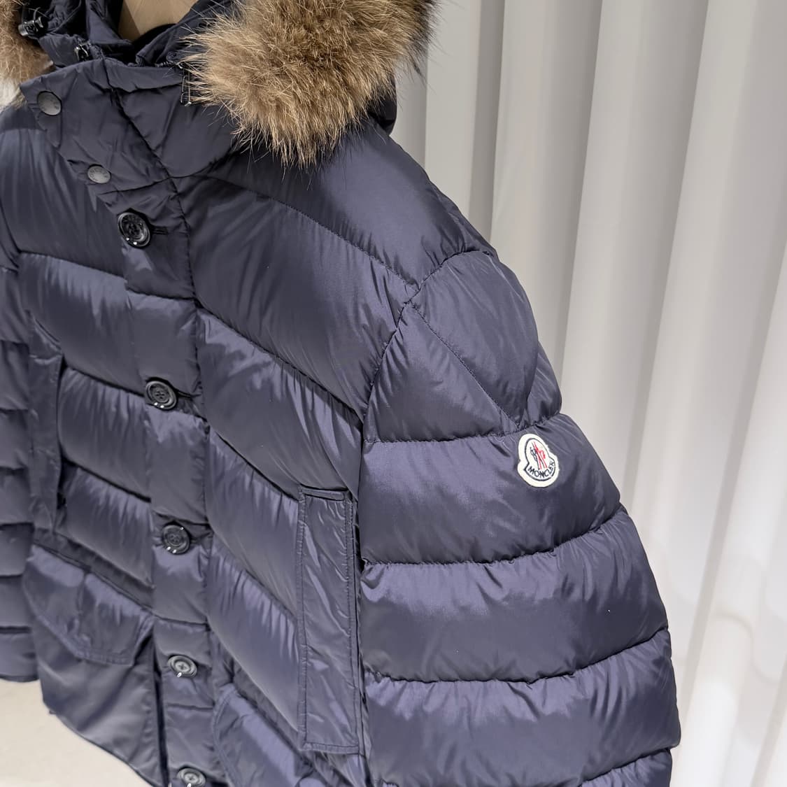 (A+/7) / 몽클레어 클루니 쇼트 다운 패딩 자켓 네이비 상품이미지5