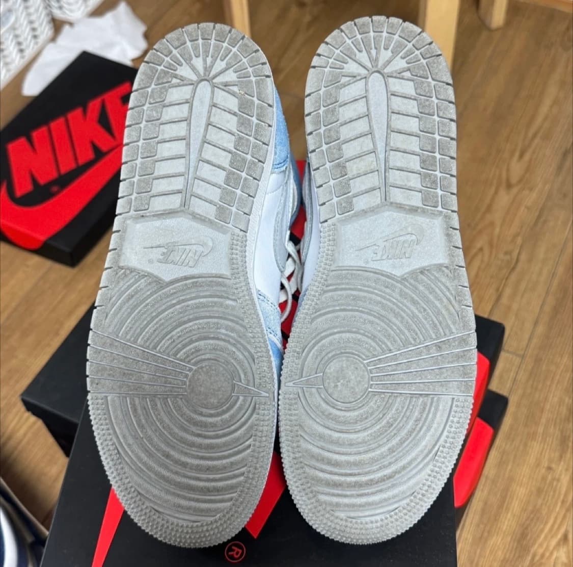 조던1 레트로 하이 하이퍼로얄 240 상품이미지3