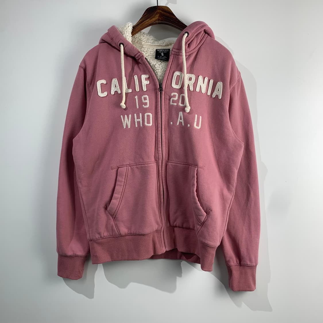 후아유 y2k 와투케 딸기우유 양털 후드집업 상품이미지2