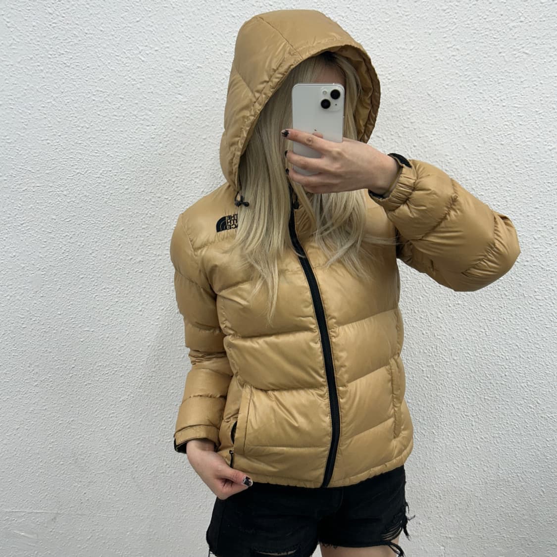 노스페이스 블랙로고 캬라멜맛 후드 패딩 85 상품이미지3