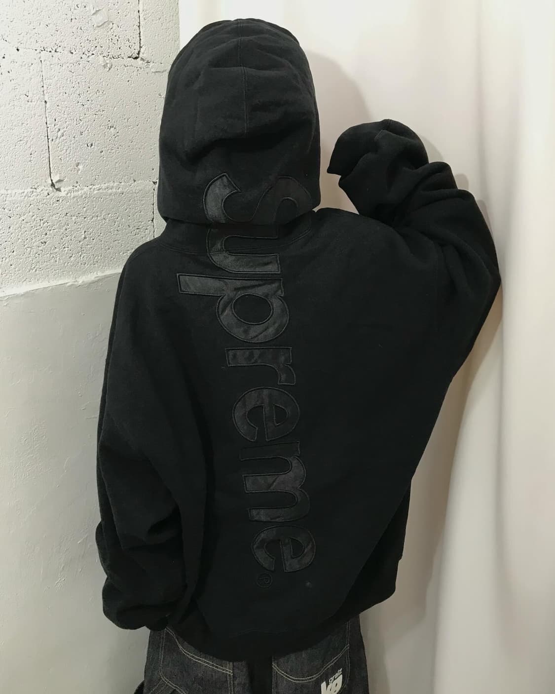 Supreme Satin Applique Hoodie - 23Fw 상품이미지1
