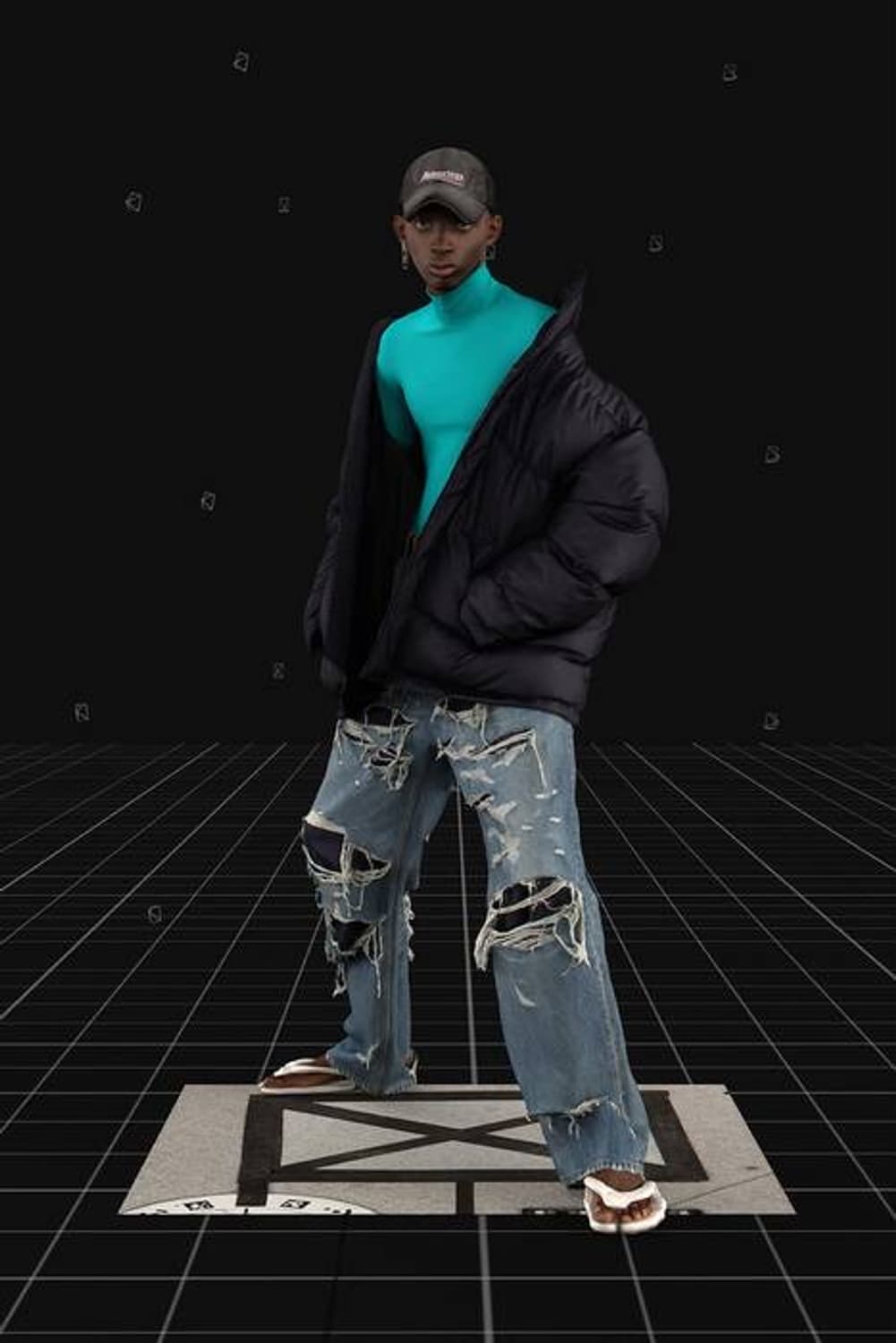 발렌시아가 21fw 블루 나일론 오버사이즈 패딩 상품이미지1