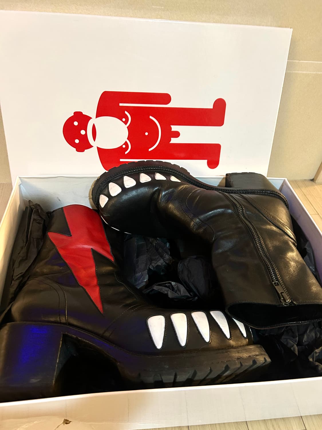 Hyper Glam Ankle leather Boots 상품이미지2