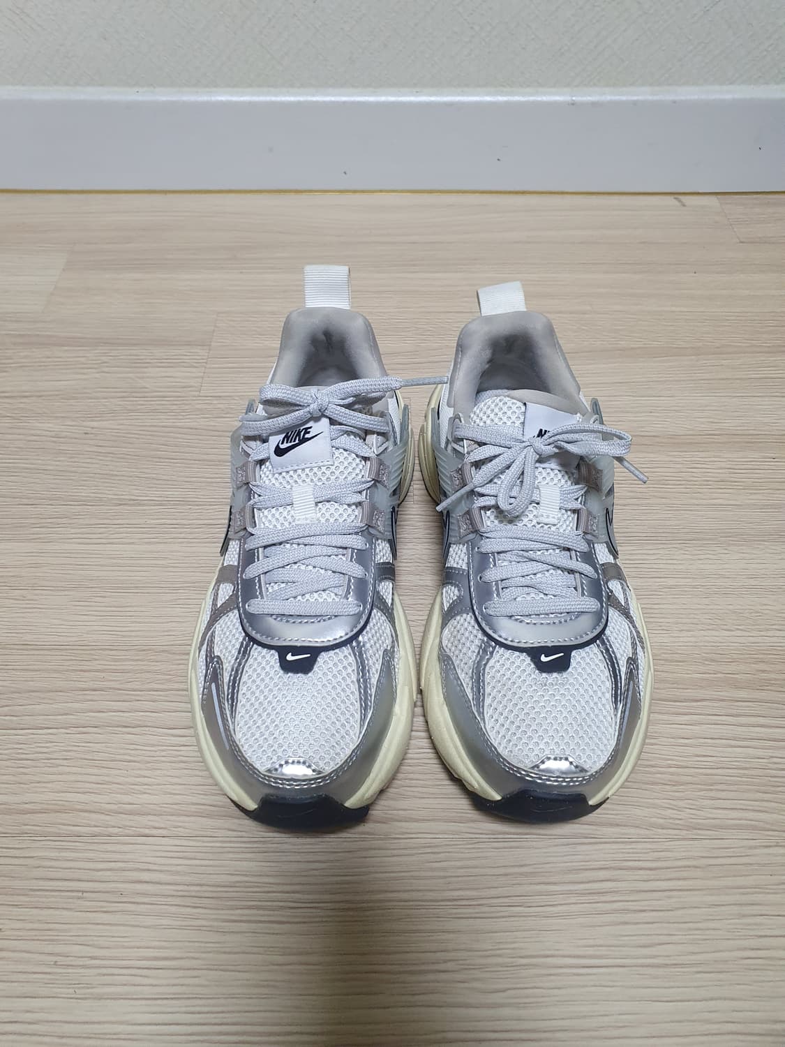 나이키 v2k 런 운동화 245 상품이미지3