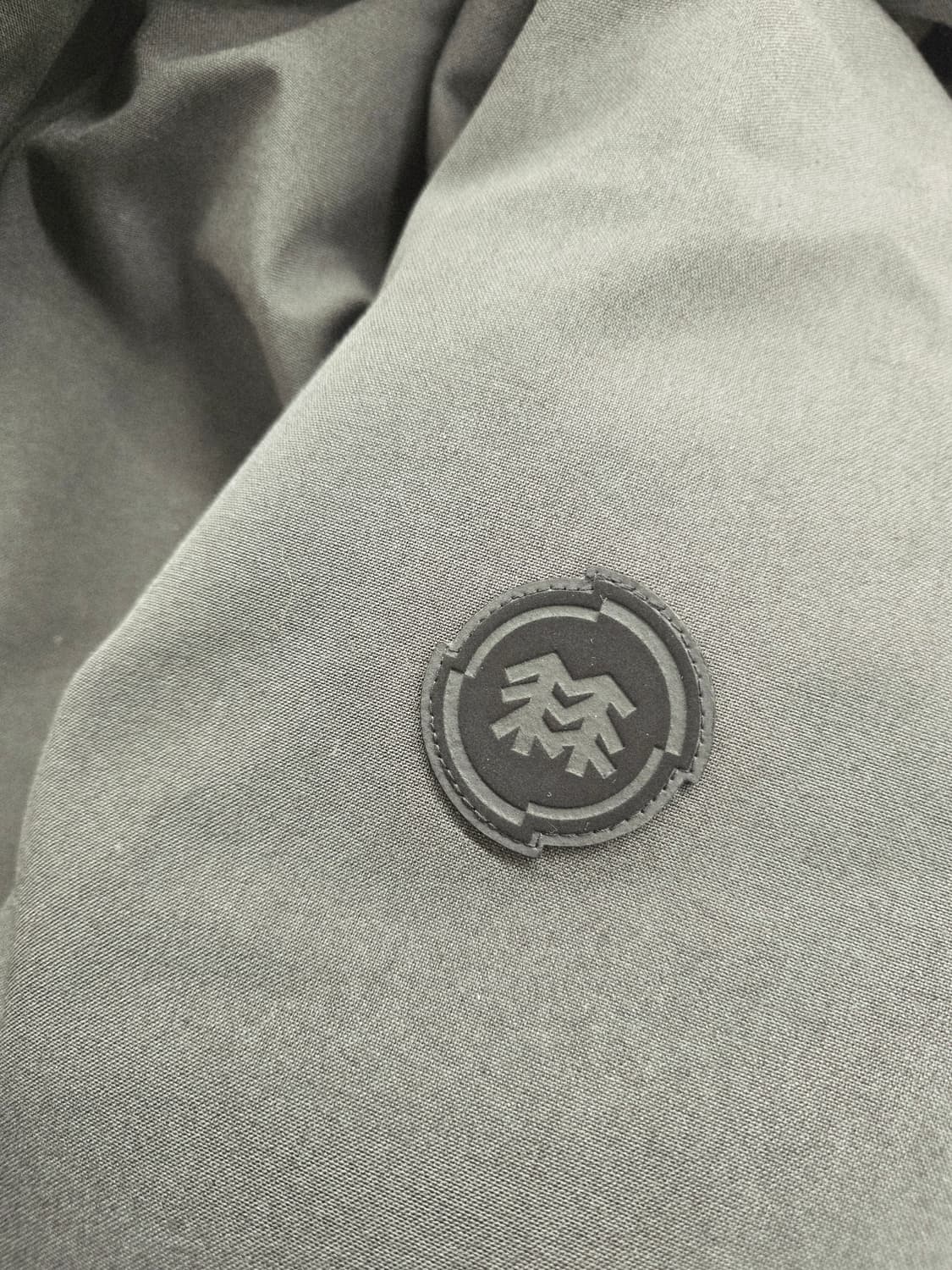 코오롱스포츠  남성 구스다운 점퍼.
싸이즈 105. 상품이미지6