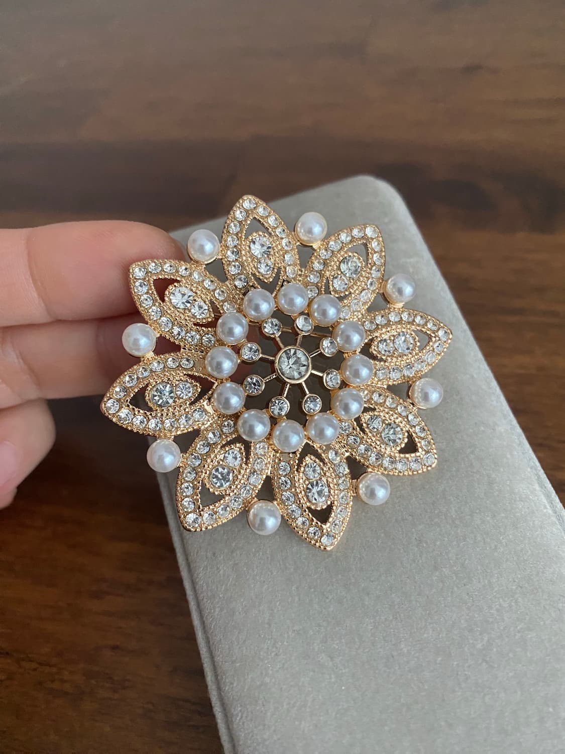 MONET 모네 플라워모티브 브로치 상품이미지1