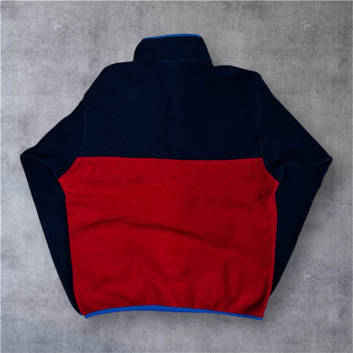 파타고니아 신칠라 컬러블록 네이비레드 L 켄달제너 상품이미지3