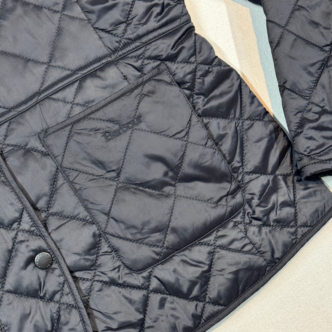 여L) 바버 데브론 퀼티드 자켓 블랙 올리브 상품이미지3