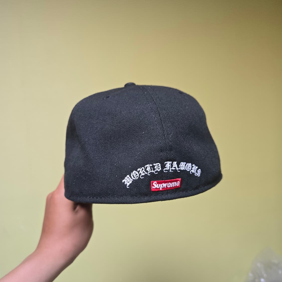 슈프림 골드 크로스 S 뉴에라 블랙 상품이미지2