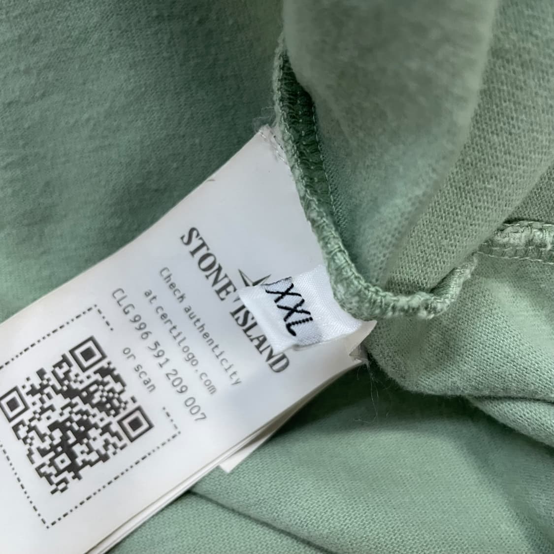 스톤아일랜드 와펜 패치 브러쉬드 오가닉 크루넥 세이지그린 상품이미지5