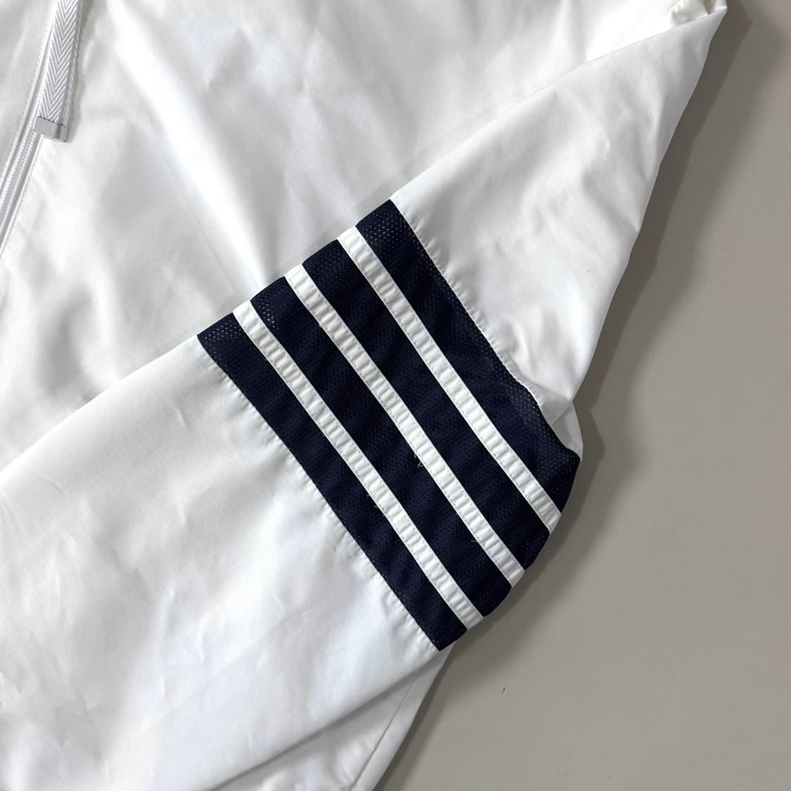 [백화점판/3]톰브라운 사선완장 립스탑 바람막이 상품이미지4