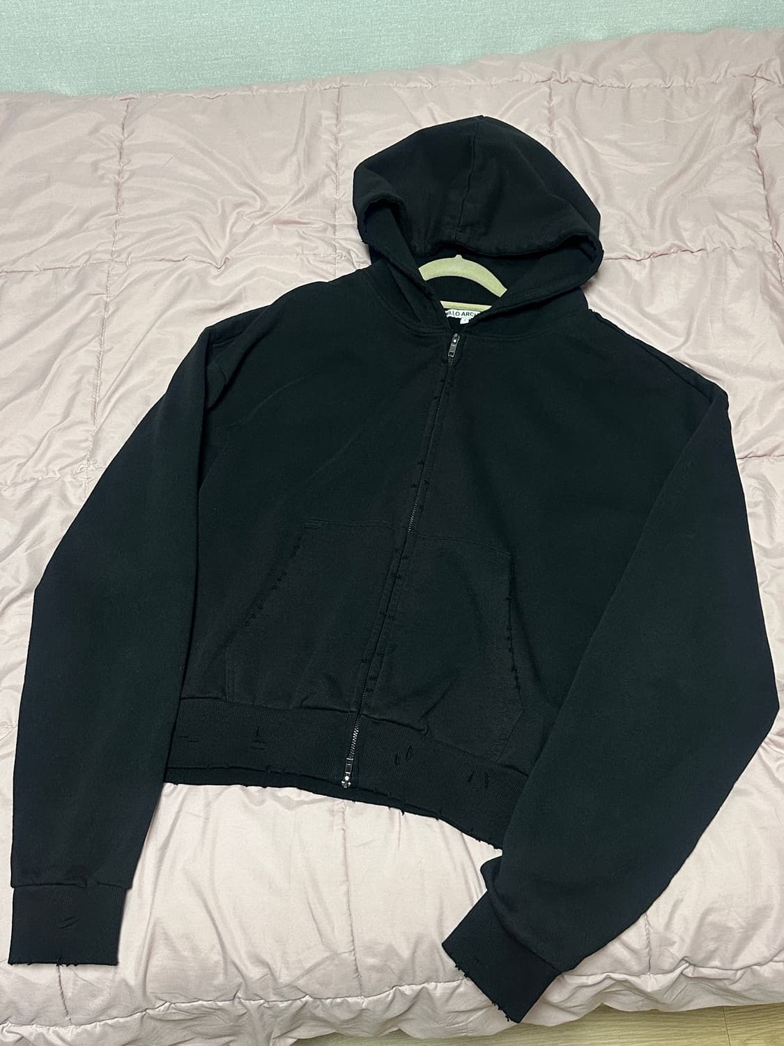 (L) 밀로아카이브 데미지 쇼트 후드집업 블랙 판매 상품이미지4