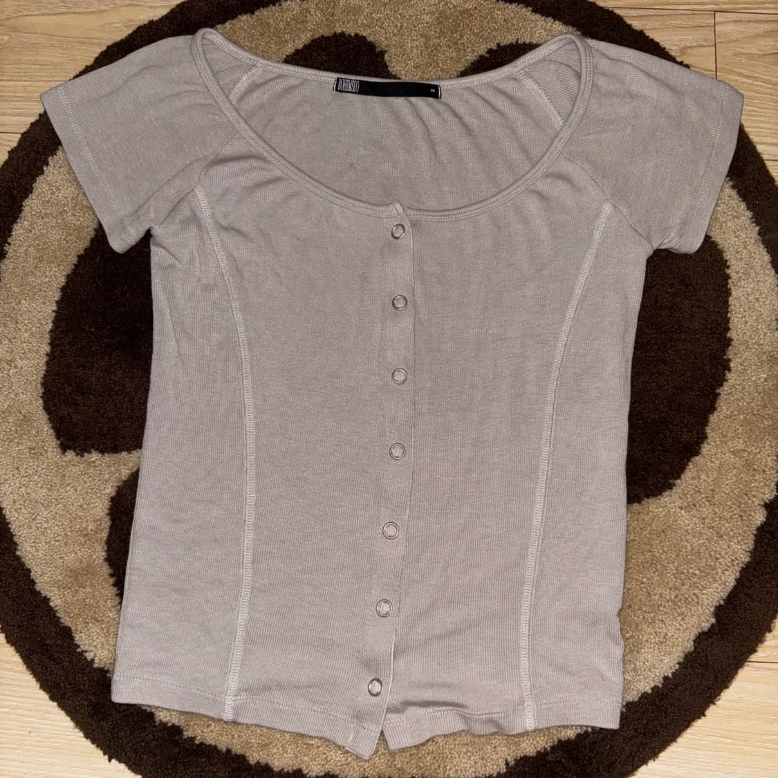 보헤미안서울 보트넥 스냅 가디건 베이지 상품이미지1