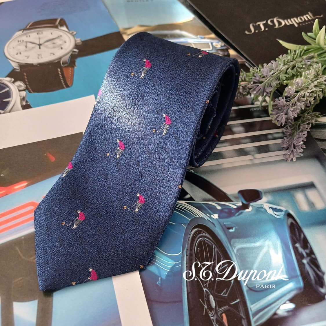 듀퐁 실크 네이비 골프 모티브 넥타이 8.2cm A+등급 A19045
 상품이미지1