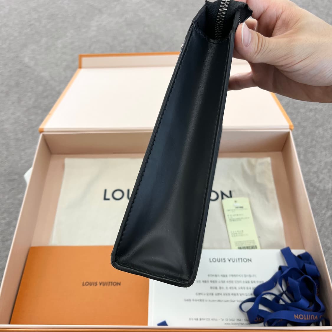 루이비통 모노그램 이클립스 포쉐트 보야주 클러치 가방 상품이미지6