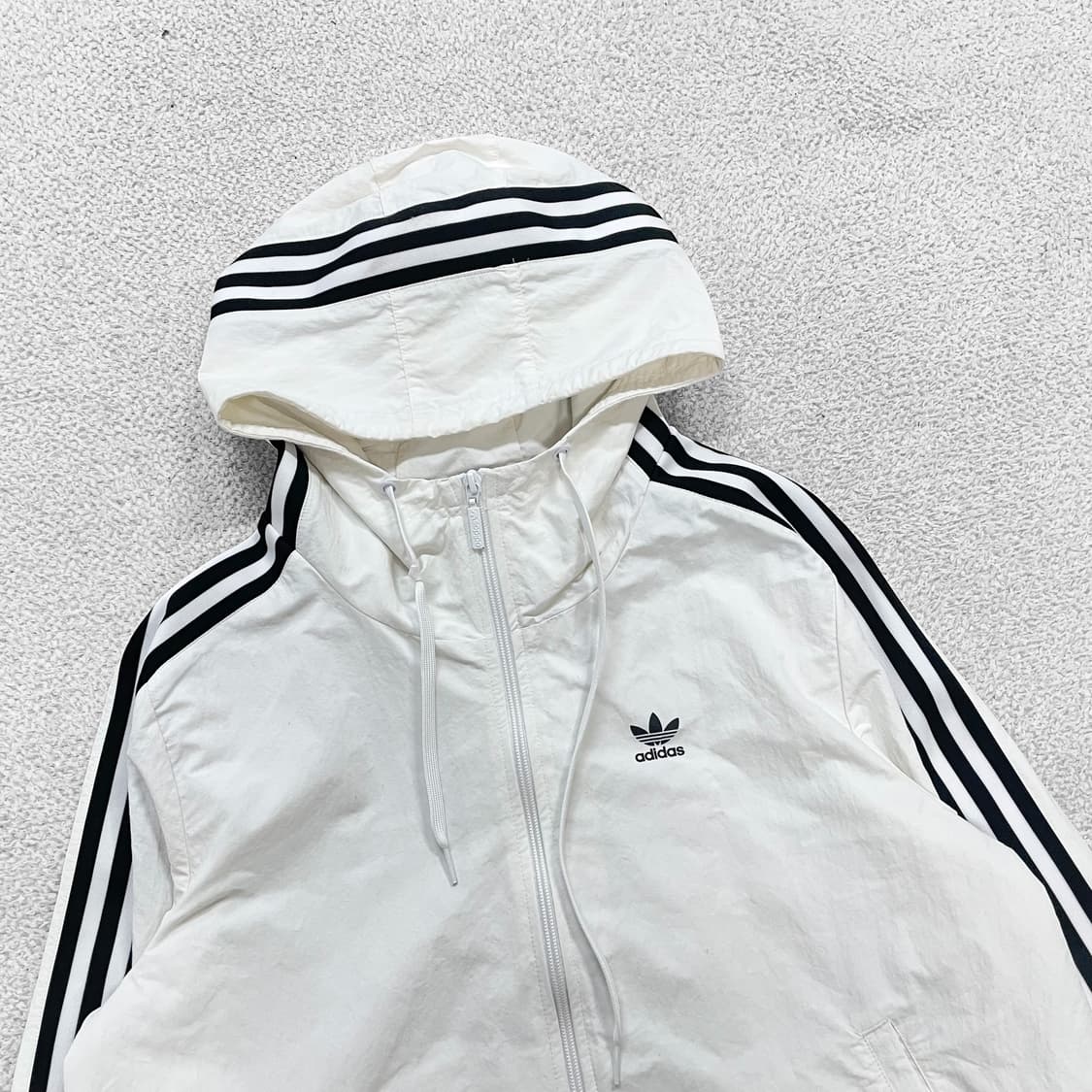 아디다스 트레포일 로고 크롭 바람막이 자켓 화이트 상품이미지3