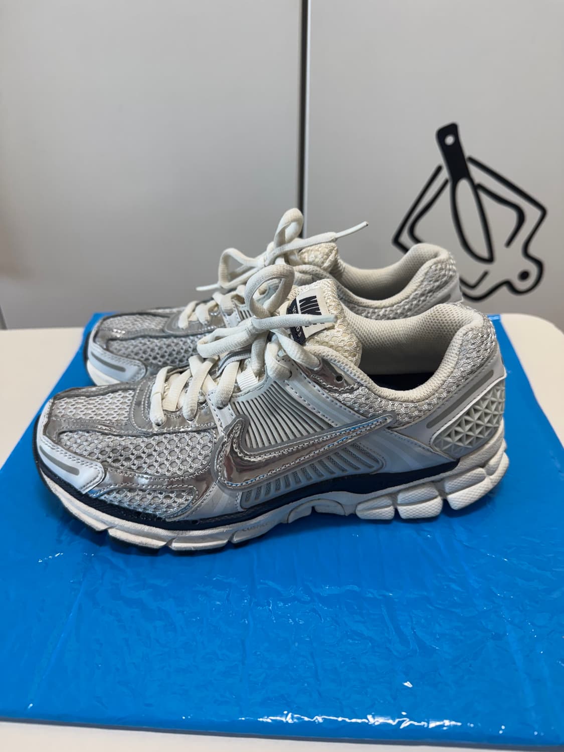 나이키 줌 보메로 5 포톤 더스트 앤 메탈릭 실버 상품이미지1