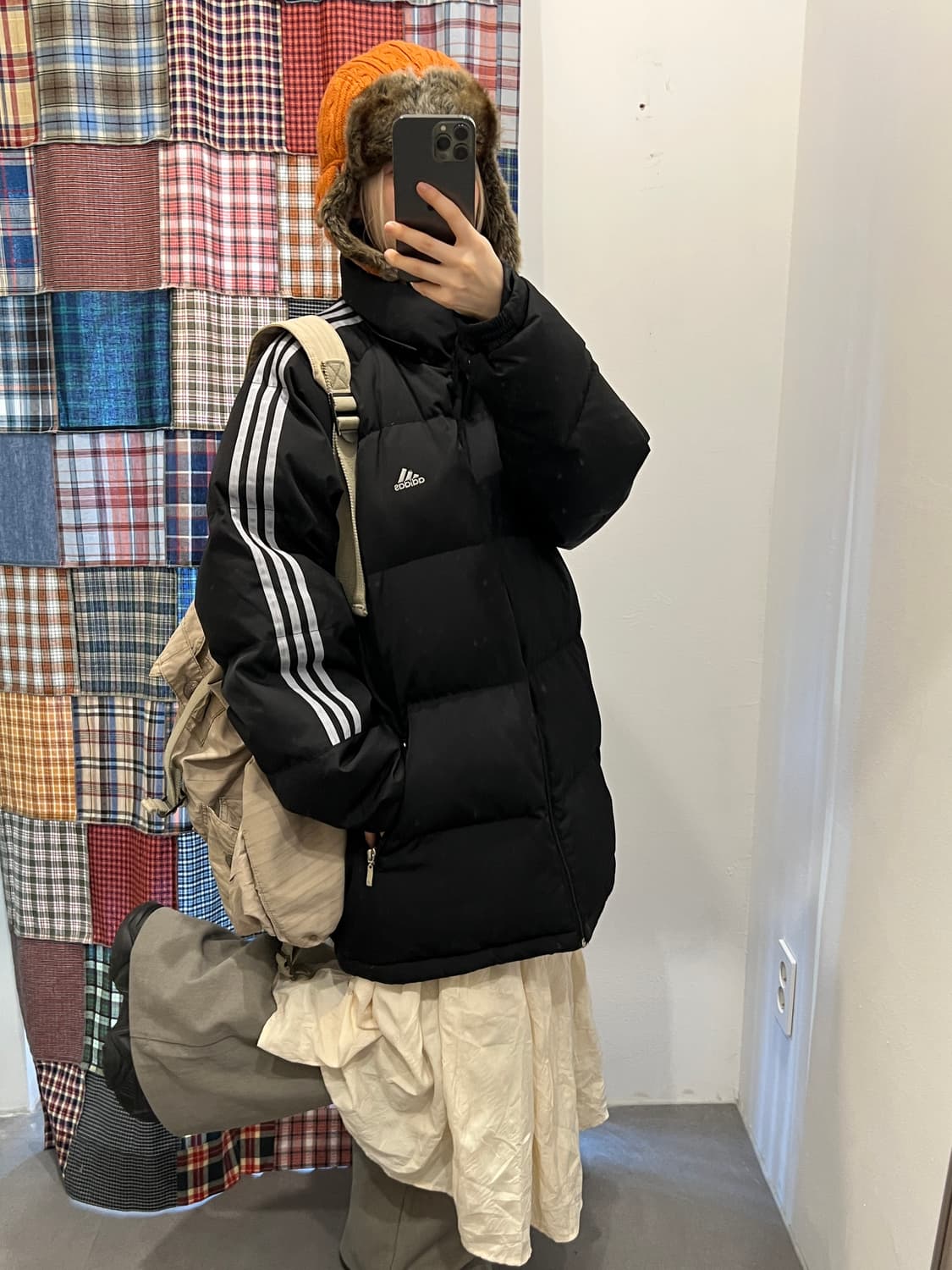 아디다스 블랙 퀄팅 패딩 상품이미지2