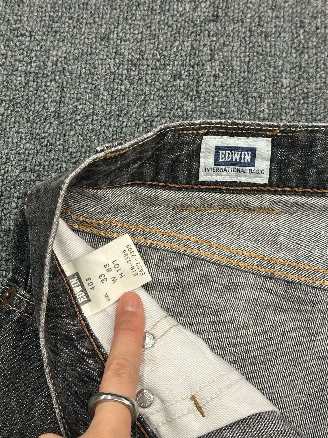 33)에드윈 빈티지 403 베이직 스트레이트 블랙 데님팬츠 상품이미지4
