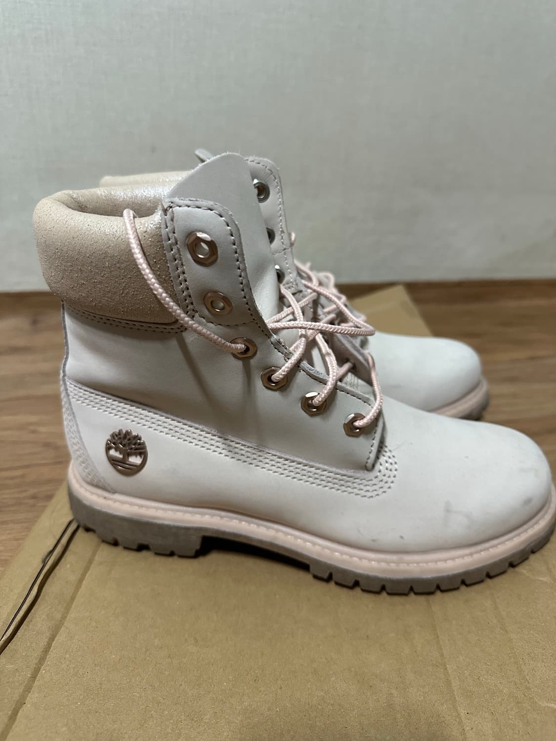 핑크 팀버랜드 6인치 우먼 상품이미지2