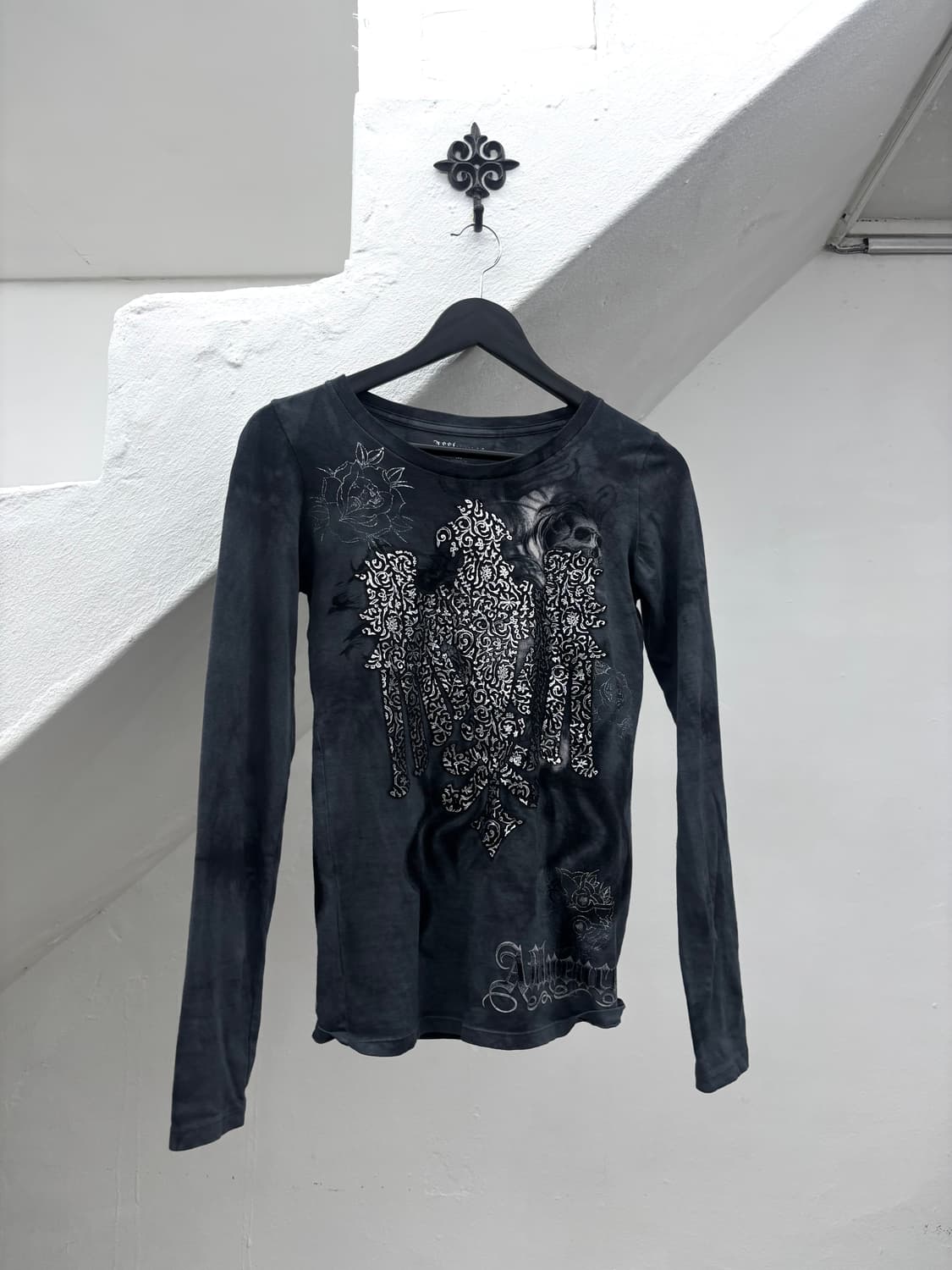 Affluence gothic print slim fit long sle 상품이미지4