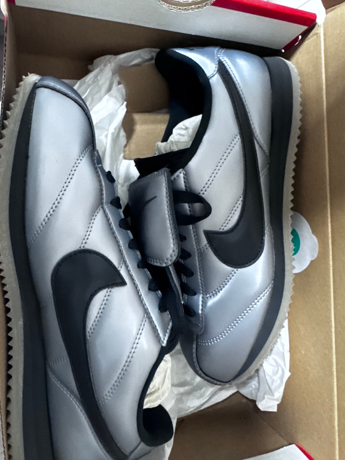 나이키 코르테즈 메탈릭 250 상품이미지1