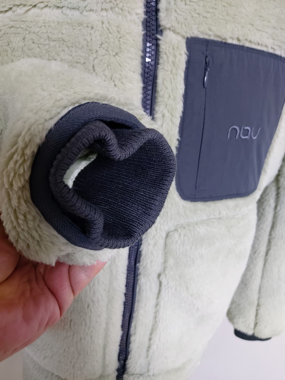 나우 공용 U 포그니 후리스 배색 후드 자켓 (M 오버핏)

 상품이미지4