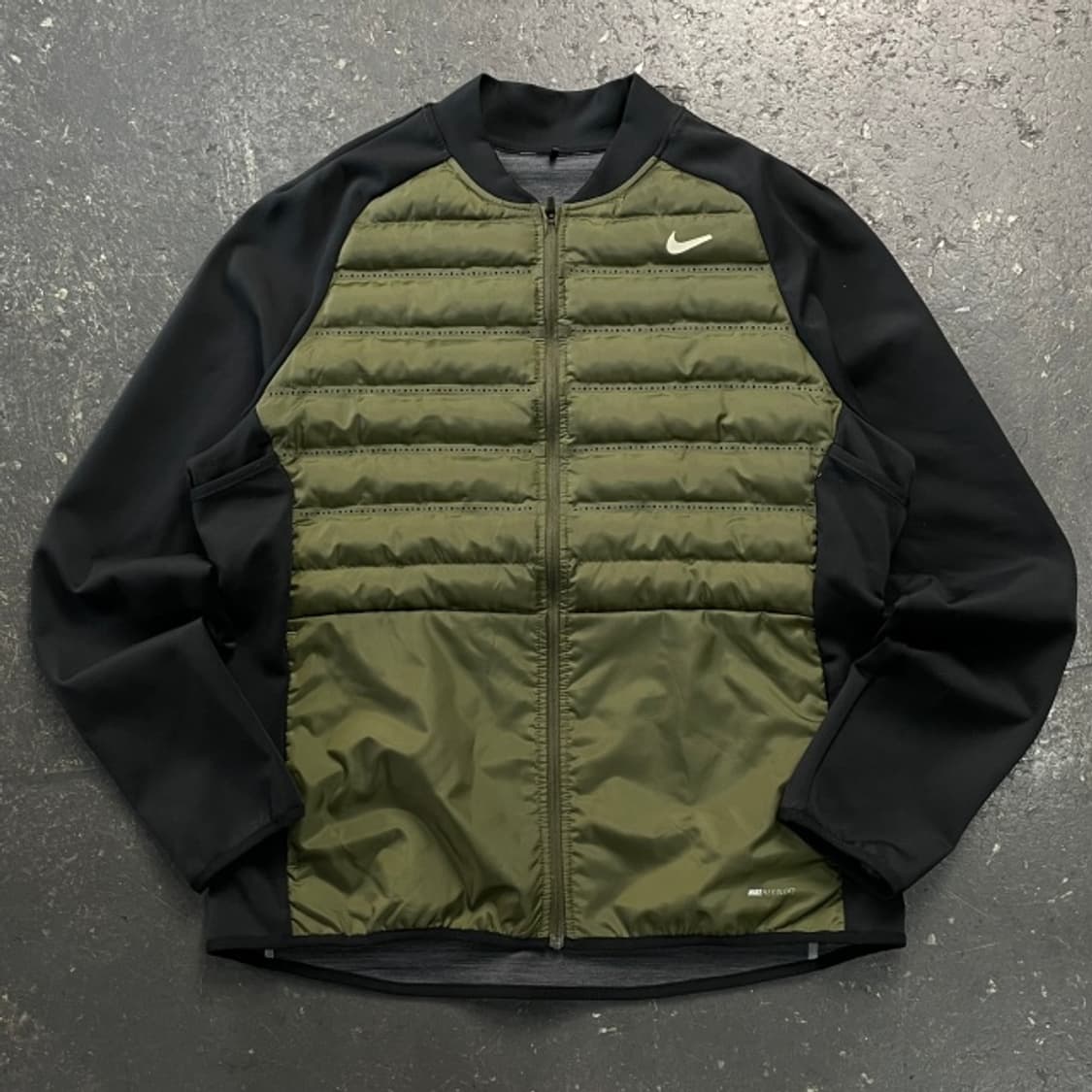 105 나이키 에어로로프트 자켓 (스우시 뜯김) 상품이미지1