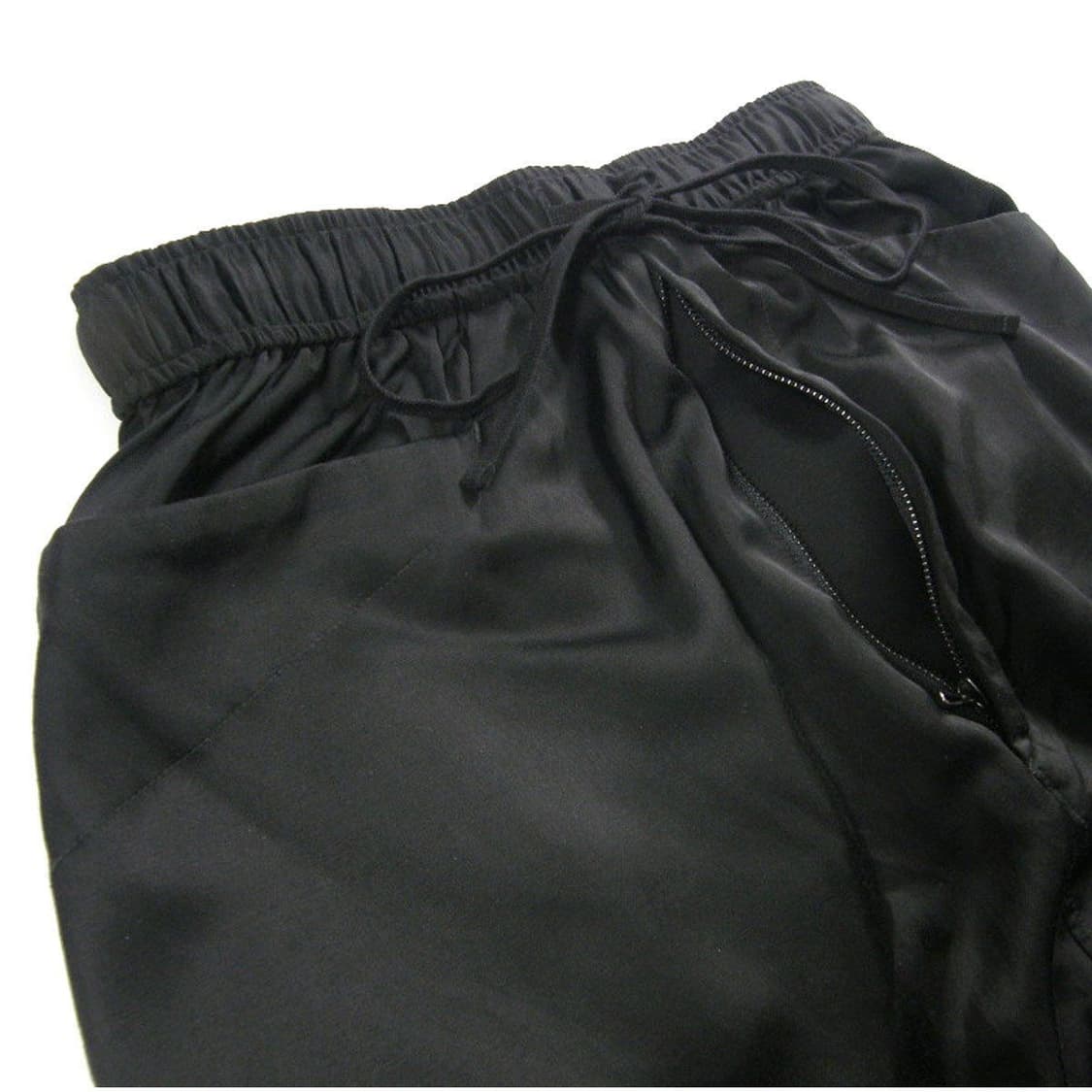 율리우스 23ss 새틴 지오메트릭 시무드 오버클로치팬츠 상품이미지5